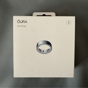 Oura Ring 4 in Silver BRAND NEW
